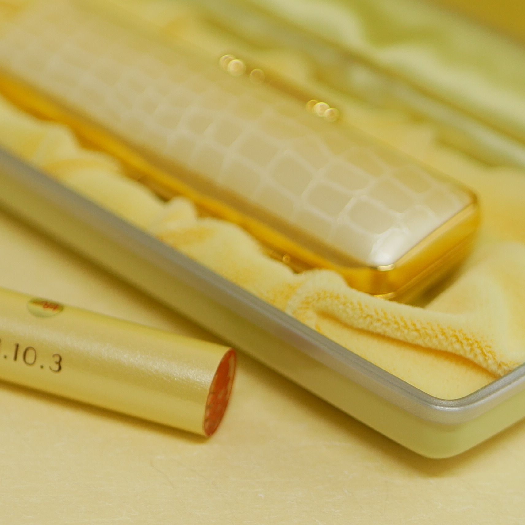 赤ちゃんはんこ"パール”イエローケースセット 印材ベビーホワイト（名前または姓の彫刻）