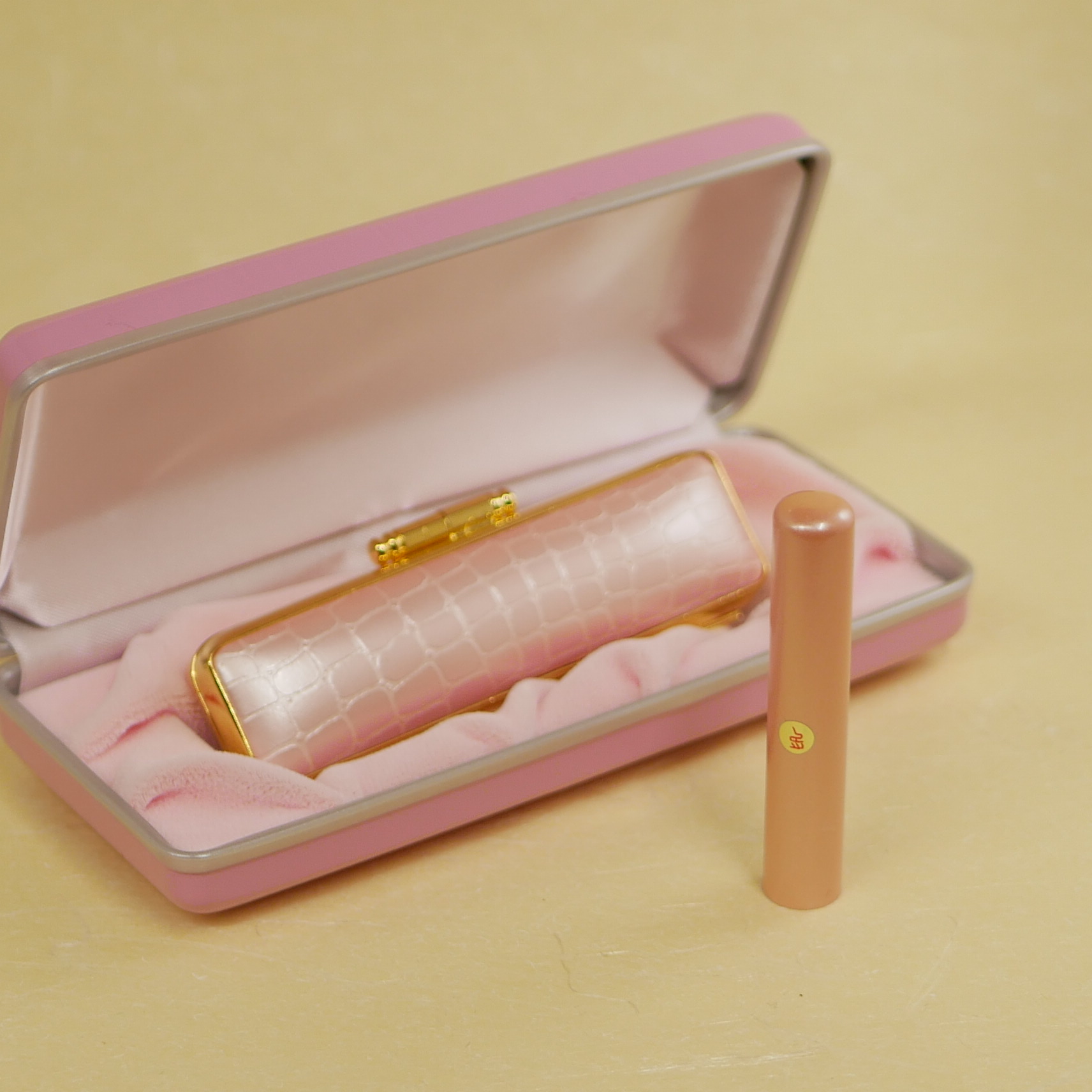 赤ちゃんはんこ"パール”ピンクケースセット 印材ベビーナチュラルピンク（名前または姓の彫刻）